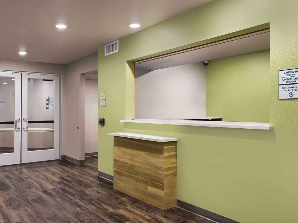 Woodspring Suites Providence Interior foto