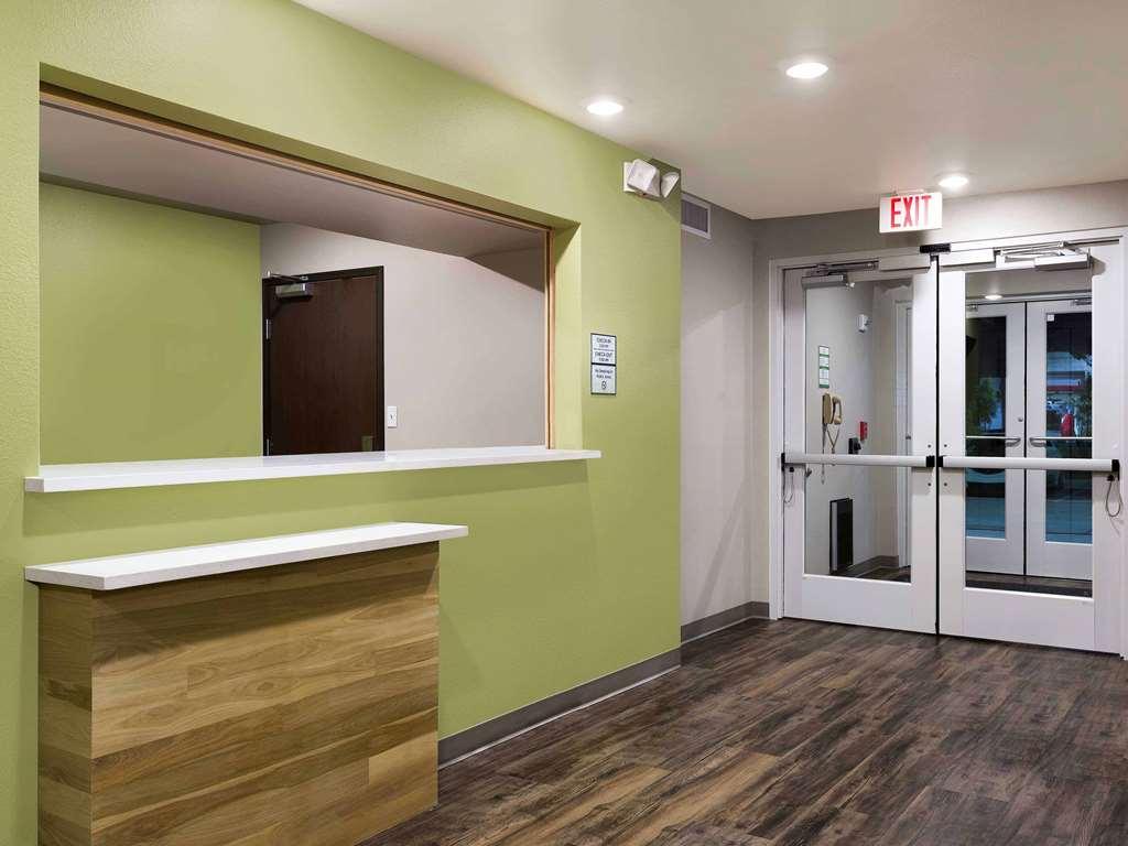 Woodspring Suites Providence Interior foto